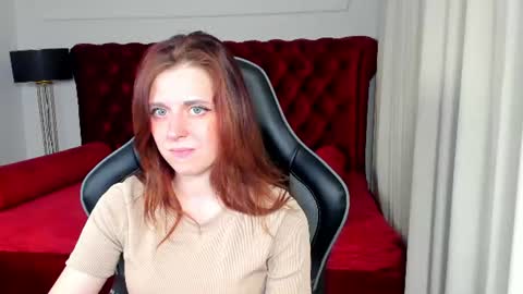 Snapshot of freyaveys chatting on 06-25-26, 05:23 FreyaVeys online show from 06-25-26, 05:23