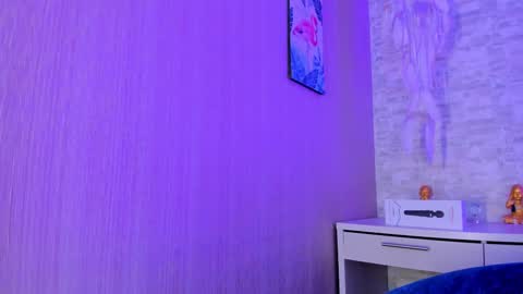 Pau. online show from 09-11-25, 08:09