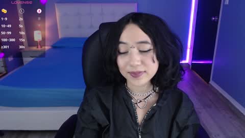 frida_lassi_ online show from 12-19-24, 08:02