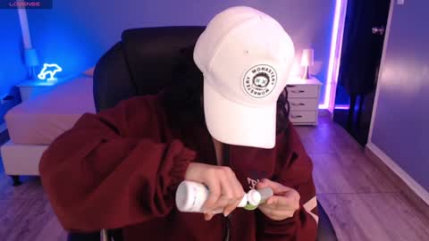 frida_lassi_ online show from 01-27-25, 12:05