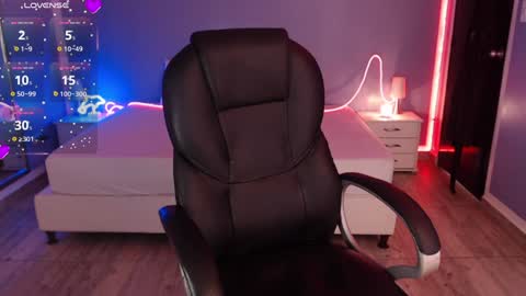 frida_lassi_ online show from 01-30-25, 03:29