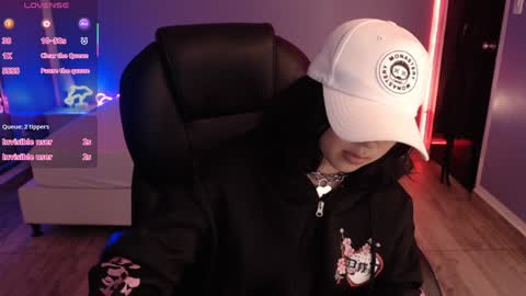 frida_lassi_ online show from 01-31-25, 03:22