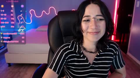 frida_lassi_ online show from 02-06-25, 10:32