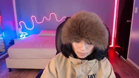 frida_lassi_ online show from 02-08-25, 01:32