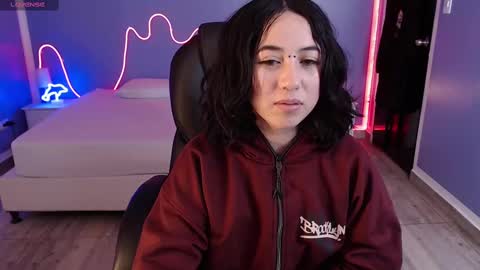 frida_lassi_ online show from 02-12-25, 10:48