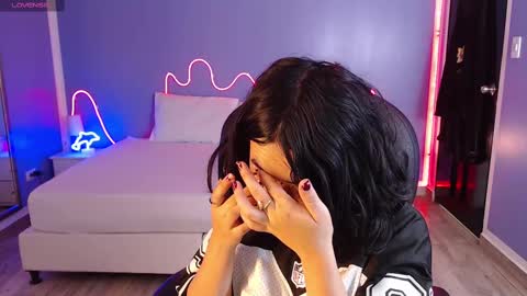 frida_lassi_ online show from 02-14-25, 12:36