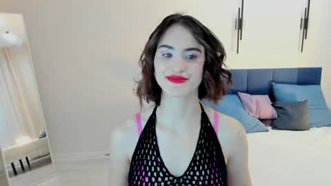 Snapshot of fridacure chatting on 12-11-24, 11:19 Frida online show from 12-11-24, 11:19