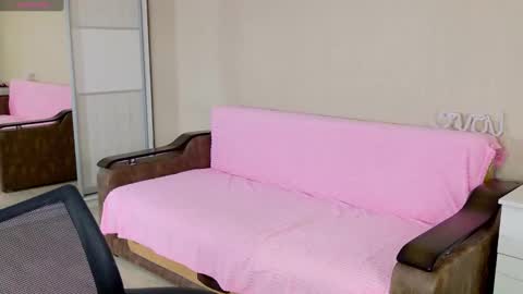 Snapshot of fridacure chatting on 01-06-25, 01:20 Frida online show from 01-06-25, 01:20