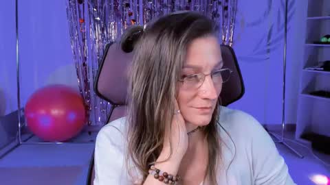 Snapshot of fridatander chatting on 02-17-25, 03:09 Frida Tander online show from 02-17-25, 03:09