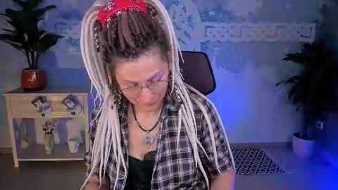 Snapshot of fridatander chatting on 01-10-26, 05:20 Frida Tander online show from 01-10-26, 05:20