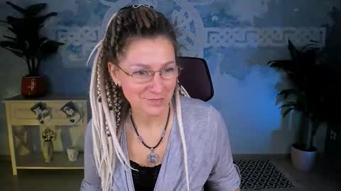 Snapshot of fridatander chatting on 01-14-26, 05:13 Frida Tander online show from 01-14-26, 05:13