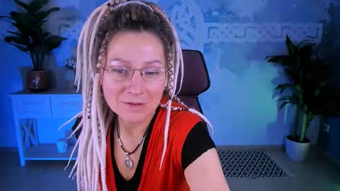 Snapshot of fridatander chatting on 01-15-26, 05:12 Frida Tander online show from 01-15-26, 05:12
