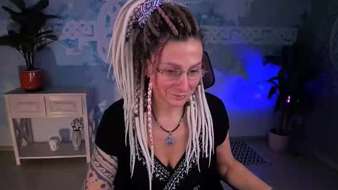 Frida Tander online show from 02-14-26, 05:15