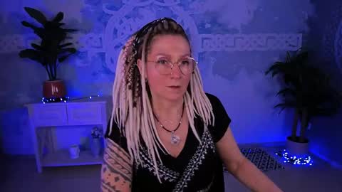 Frida Tander online show from 03-31-26, 05:52