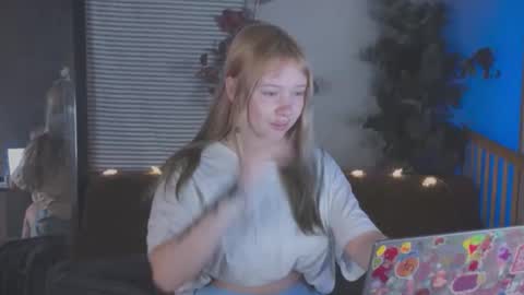 Snapshot of friend_zone_ chatting on 01-08-26, 02:30 friend_zone_ online show from 01-08-26, 02:30