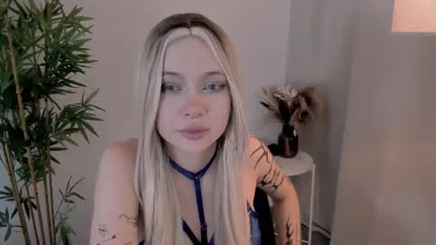 friend_zone_ online show from 06-17-26, 01:56