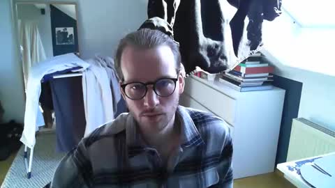 Snapshot of frozenyoga chatting on 02-23-25, 12:27 frozenyoga online show from 02-23-25, 12:27