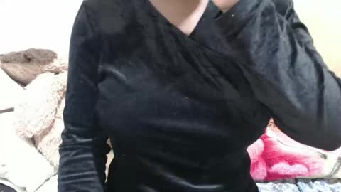 Snapshot of fruity28 chatting on 10-26-25, 09:48 fruity28 online show from 10-26-25, 09:48