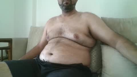 Snapshot of fruti_loops chatting on 12-23-25, 06:33 fruti loops Bull online show from 12-23-25, 06:33
