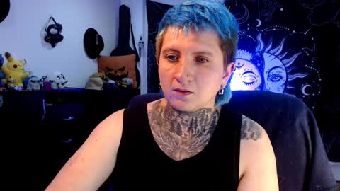 Snapshot of ftmblueyes chatting on 02-04-25, 01:45 HEHIM online show from 02-04-25, 01:45