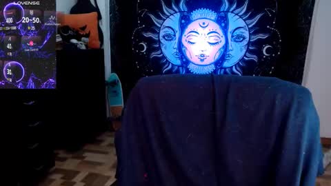 Snapshot of ftmblueyes chatting on 02-18-25, 06:37 HEHIM online show from 02-18-25, 06:37