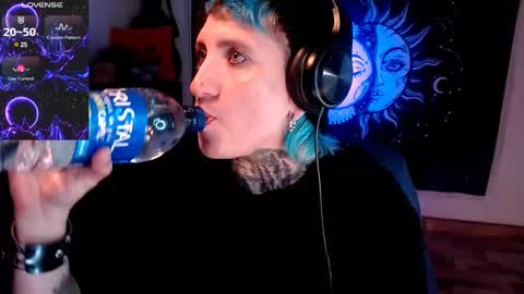 Snapshot of ftmblueyes chatting on 02-20-25, 05:44 HEHIM online show from 02-20-25, 05:44