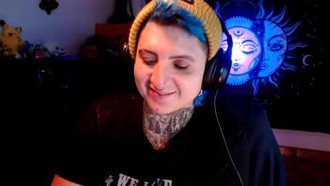 Snapshot of ftmblueyes chatting on 02-21-25, 02:17 HEHIM online show from 02-21-25, 02:17