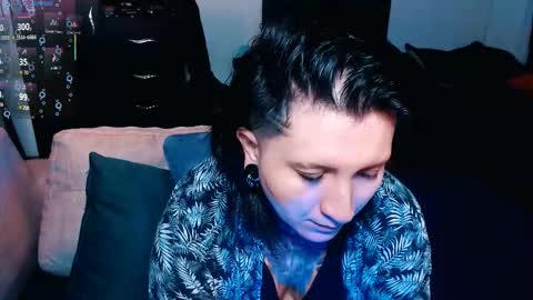 Snapshot of ftmblueyes chatting on 09-18-25, 06:10 HEHIM online show from 09-18-25, 06:10