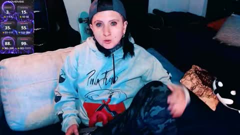 Snapshot of ftmblueyes chatting on 09-26-25, 05:11 HEHIM online show from 09-26-25, 05:11