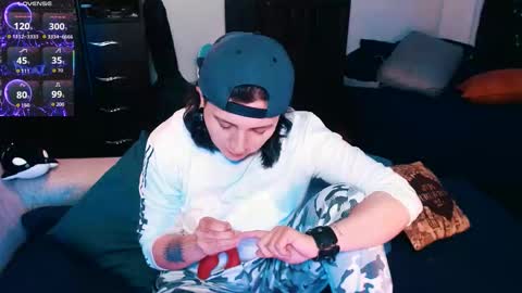 Snapshot of ftmblueyes chatting on 10-01-25, 02:39 HEHIM online show from 10-01-25, 02:39