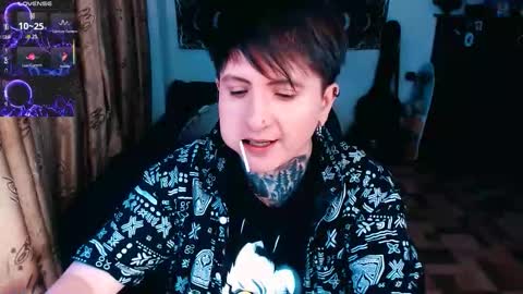 Snapshot of ftmblueyes chatting on 10-24-25, 01:03 HEHIM online show from 10-24-25, 01:03