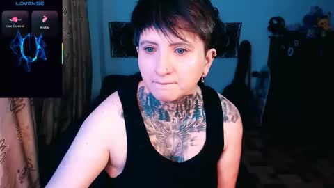 Snapshot of ftmblueyes chatting on 10-27-25, 11:41 HEHIM online show from 10-27-25, 11:41