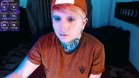 Snapshot of ftmblueyes chatting on 11-13-25, 02:32 HEHIM online show from 11-13-25, 02:32