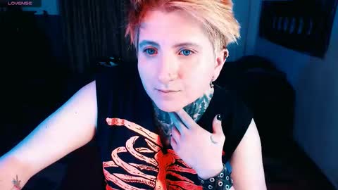 Snapshot of ftmblueyes chatting on 11-16-25, 03:12 HEHIM online show from 11-16-25, 03:12