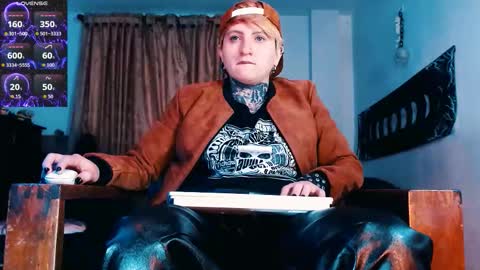 Snapshot of ftmblueyes chatting on 11-29-25, 09:29 HEHIM online show from 11-29-25, 09:29