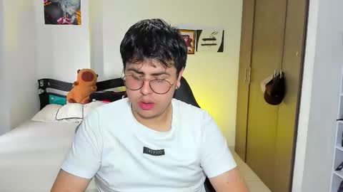 uwu online show from 12-14-25, 05:40