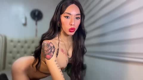 Snapshot of fuckgirl4you chatting on 01-29-25, 11:14 khalifa online show from 01-29-25, 11:14