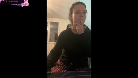 Snapshot of fuckhard4you chatting on 01-08-25, 08:39 La online show from 01-08-25, 08:39