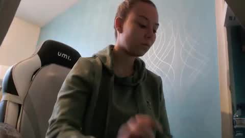 Snapshot of fuckhard4you chatting on 11-28-25, 07:22 La online show from 11-28-25, 07:22