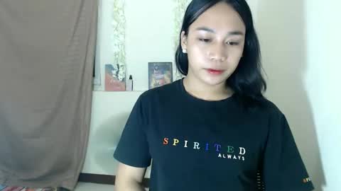 ITS ME CRYSTAL online show from 11-16-25, 08:58