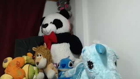 Mia and Gary  online show from 01-25-25, 05:07