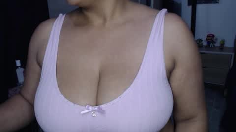 Mia and Gary  online show from 10-05-25, 02:10