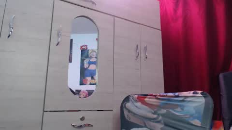 Mia and Gary  online show from 03-12-26, 01:23