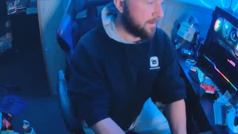 fufupop online show from 10-19-25, 09:37