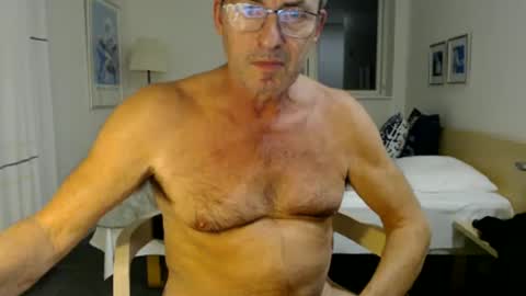 Snapshot of fuldaflyst4 chatting on 11-03-25, 08:10 fuldaflyst4 online show from 11-03-25, 08:10