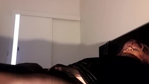 Snapshot of full4cefull chatting on 03-09-25, 07:37 Pizzaz online show from 03-09-25, 07:37