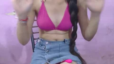 Snapshot of full_fun_girl55 chatting on 09-25-25, 04:38 full_fun_girl55 online show from 09-25-25, 04:38