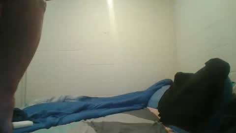 Snapshot of fullofcum0 chatting on 12-20-25, 09:00 fullofcum0 online show from 12-20-25, 09:00