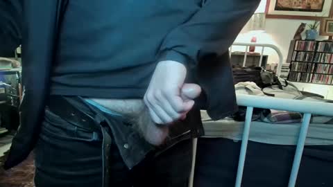 Snapshot of fullsvc chatting on 01-25-25, 10:08 fullsvc online show from 01-25-25, 10:08