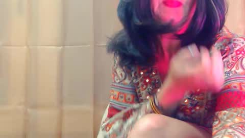 Snapshot of fun4tips chatting on 10-06-25, 01:58 Fun4Tips online show from 10-06-25, 01:58